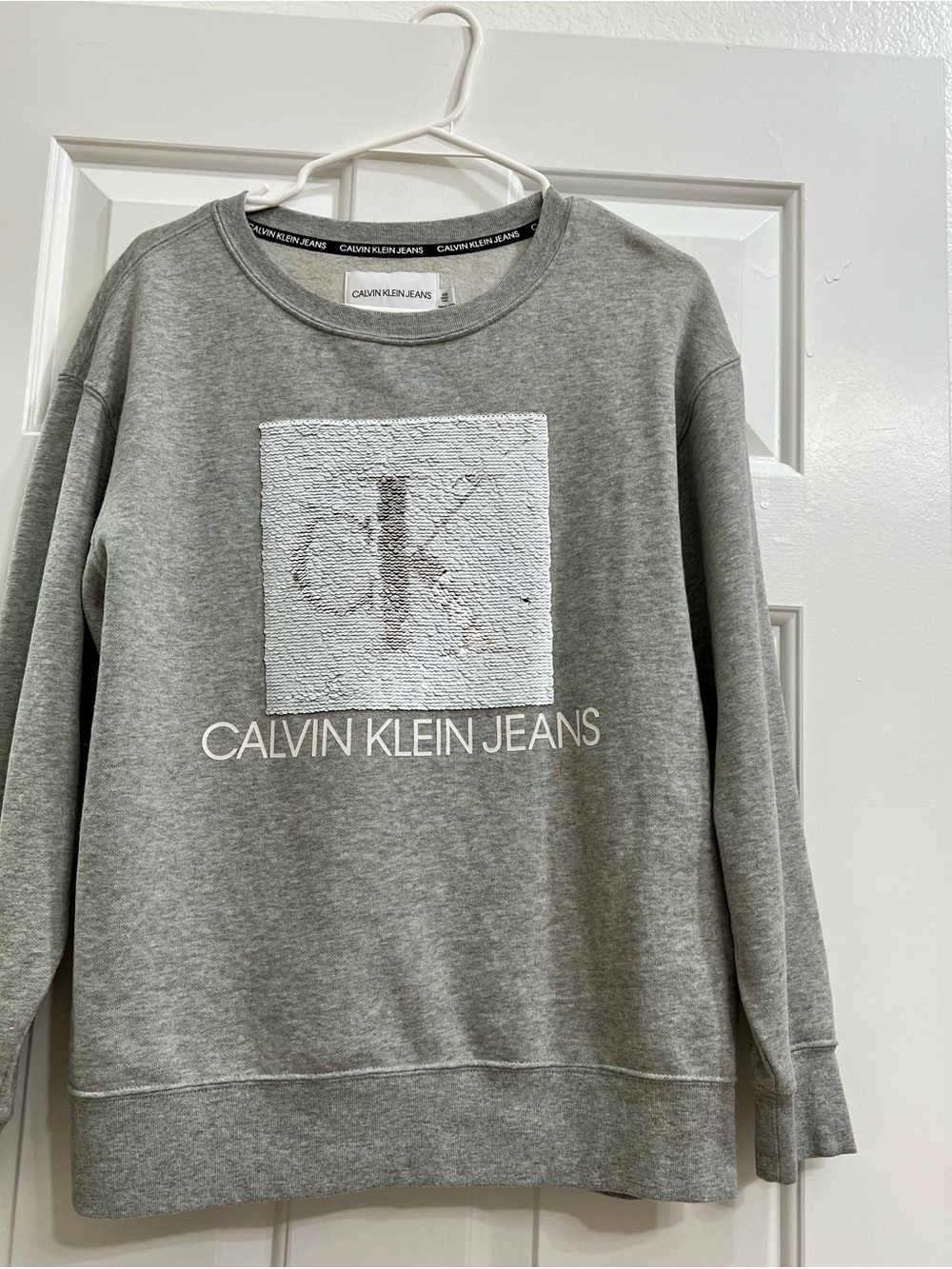 NWOT Calvin Klein Jeans Light Gray Crewneck with Sequin Logo
